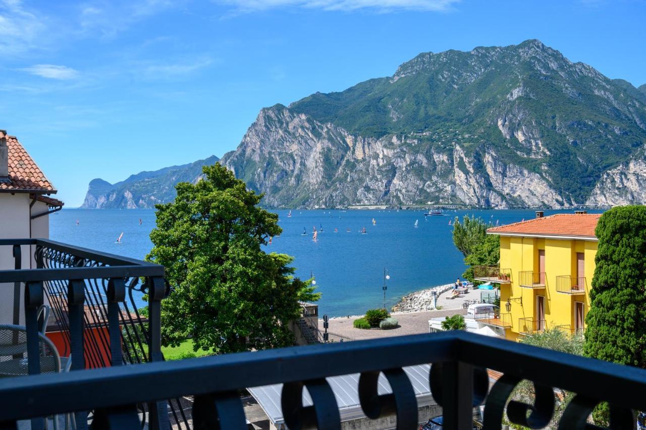 Hotel Benaco Torbole Sul Garda Zewnętrze zdjęcie