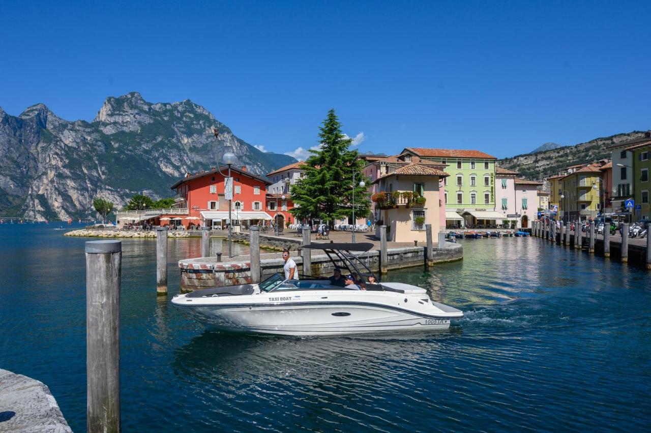 Hotel Benaco Torbole Sul Garda Zewnętrze zdjęcie